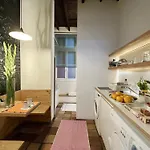 Heaven At 11, Your Deluxe With Personal Bathroom, Kitchenette & Terrace 4*