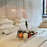 Heaven At 11, Your Deluxe With Personal Bathroom, Kitchenette & Terrace 4* Гент