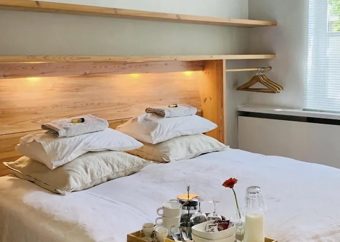 Bed & Breakfast Heaven At 11, Your Deluxe With Personal Bathroom, Kitchenette & Terrace Gent