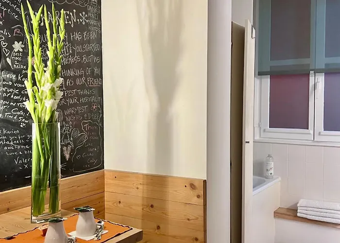 Heaven At 11, Your Deluxe With Personal Bathroom, Kitchenette & Terrace Bed & Breakfast