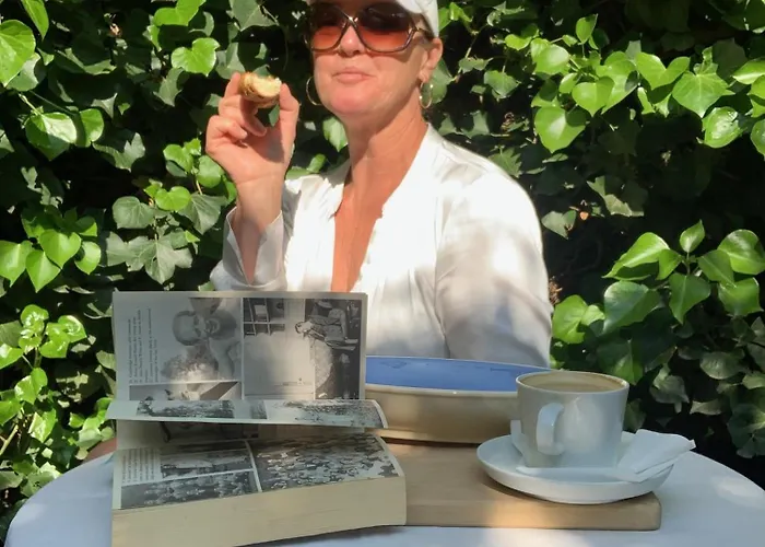 住宿加早餐酒店 Heaven At 11, Your Deluxe With Personal Bathroom, Kitchenette & Terrace 根特